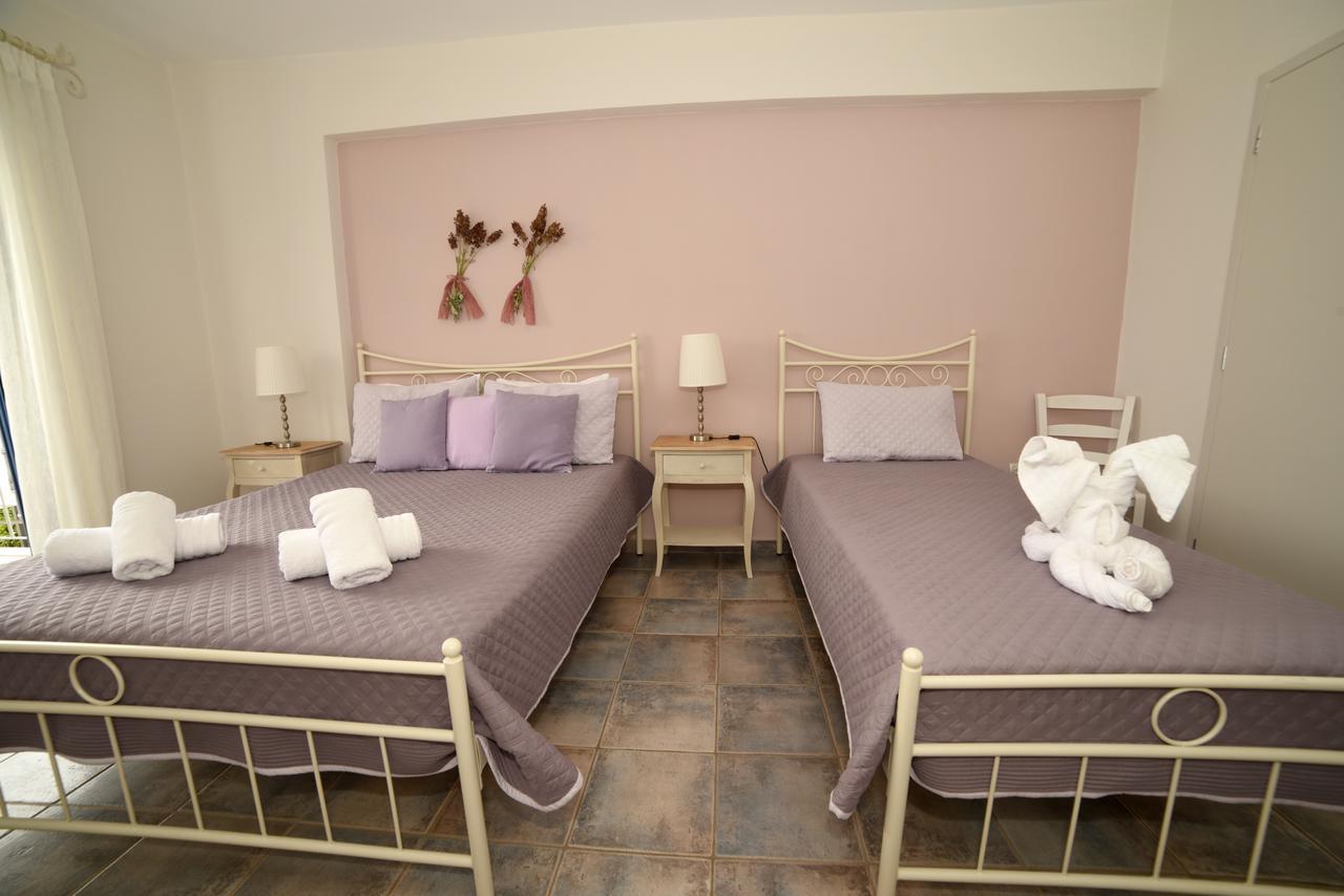 Avra Hotel Kyparíssion Buitenkant foto