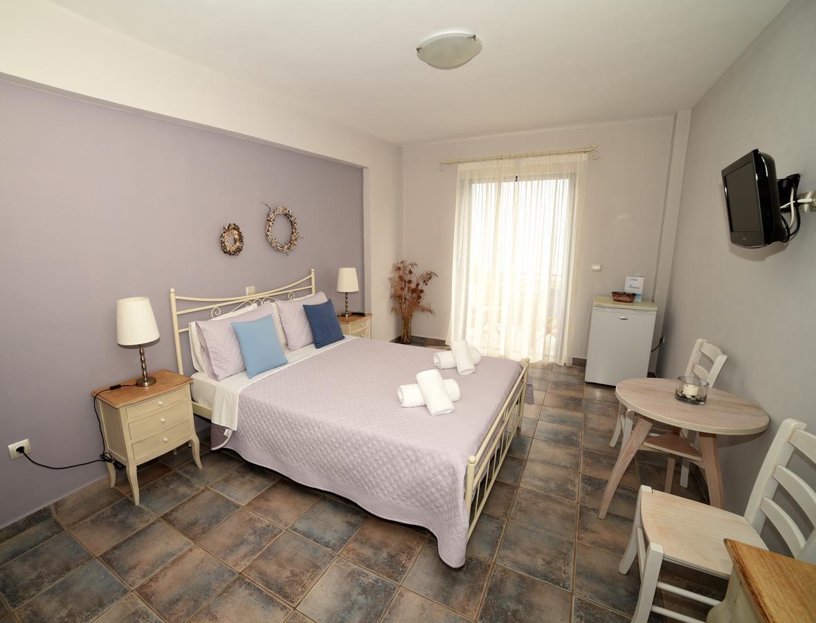 Avra Hotel Kyparíssion Buitenkant foto